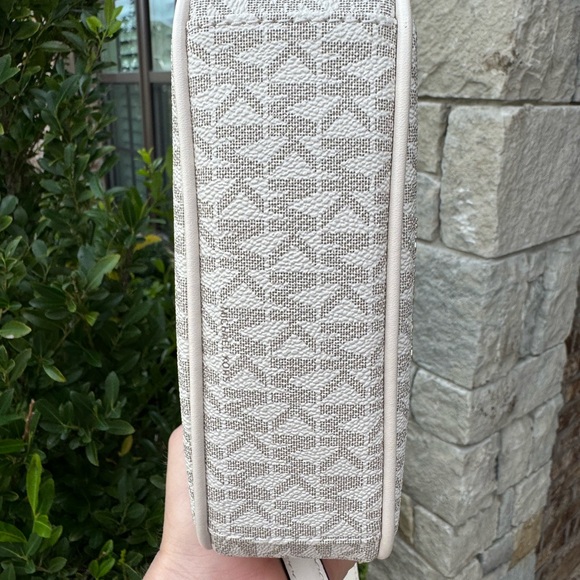 ✨NEW MICHAEL MICHAEL KORS Beige Monogram Mini Cora Crossbody Bag ✨ - Picture 9 of 13
